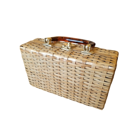 Vintage Rectangle Basket Purse With Lucite Handle Woven - Picture 2 of 8